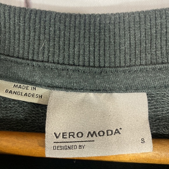 200. Vero moda sweatshirt size S - Picture 4 of 5